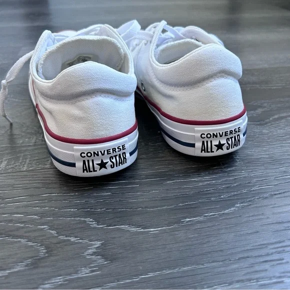 Women Converse Chuck Taylor All-Star Low White Size US 8 - Picture 5 of 6